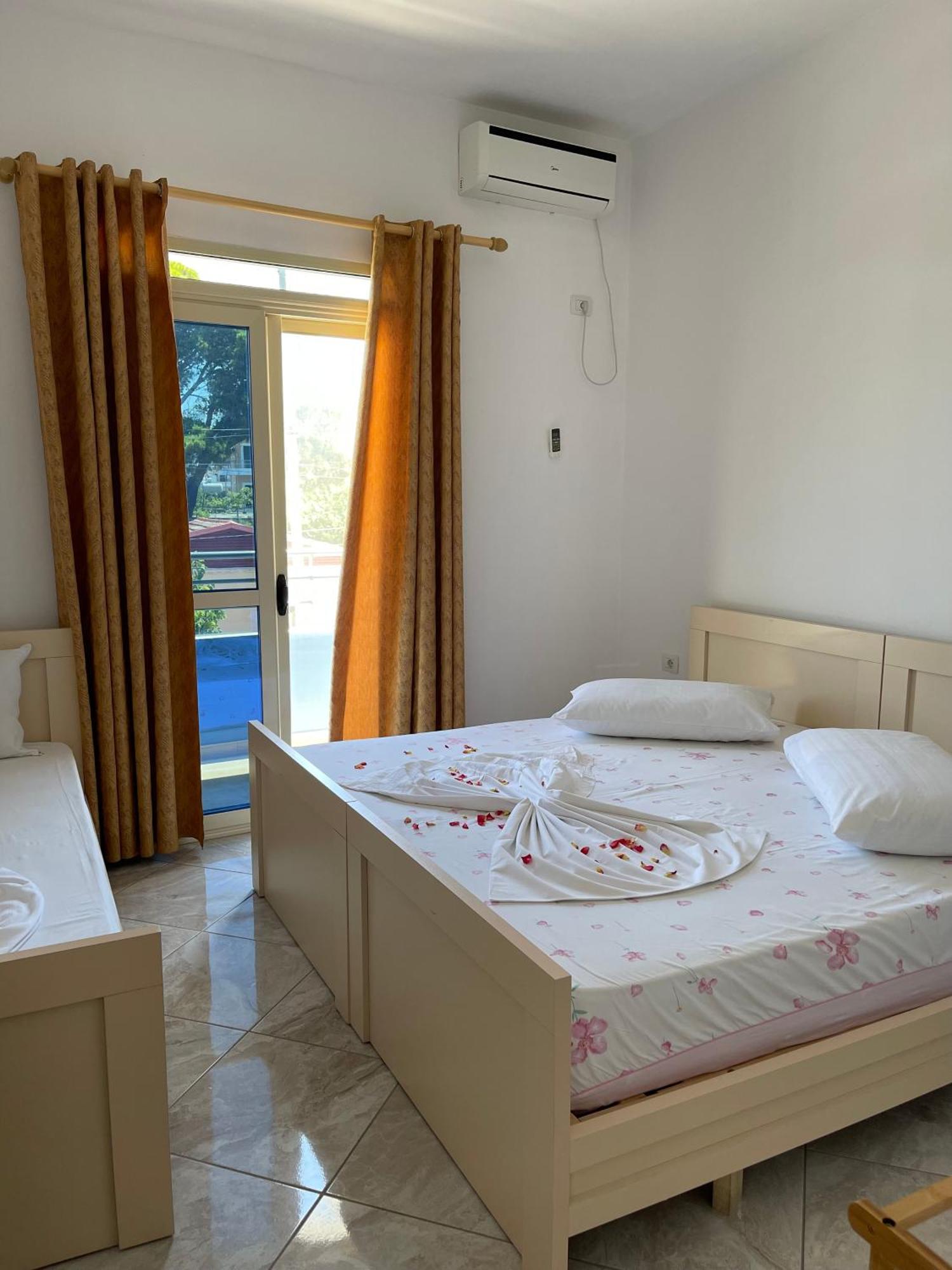 Kristeo Apartment Vlorë Exterior foto