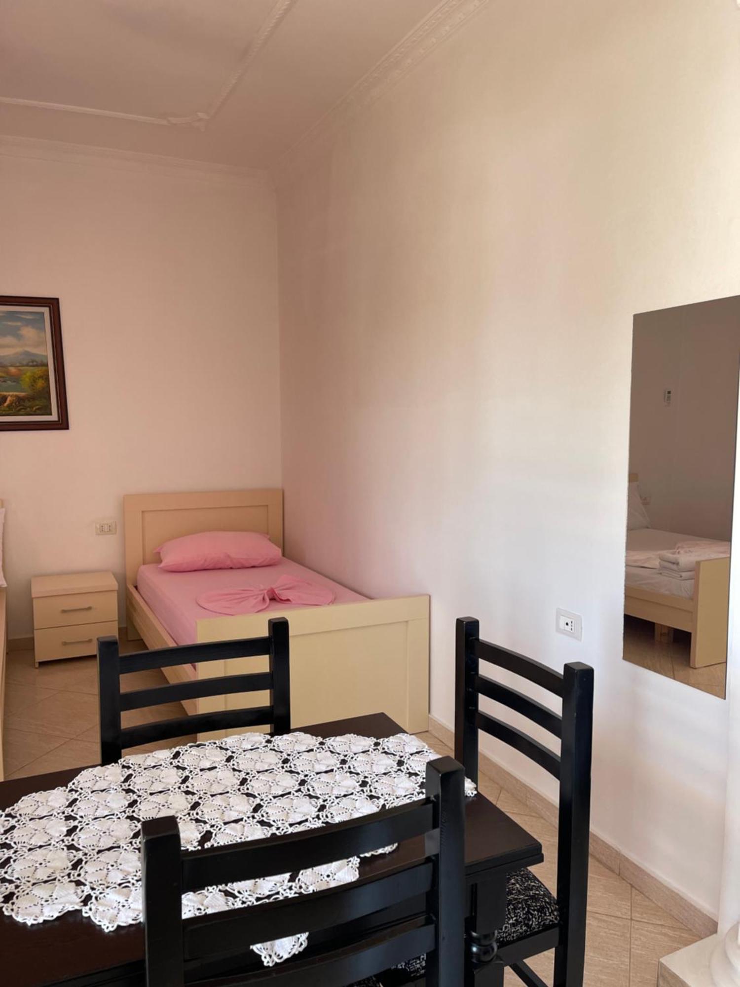 Kristeo Apartment Vlorë Exterior foto