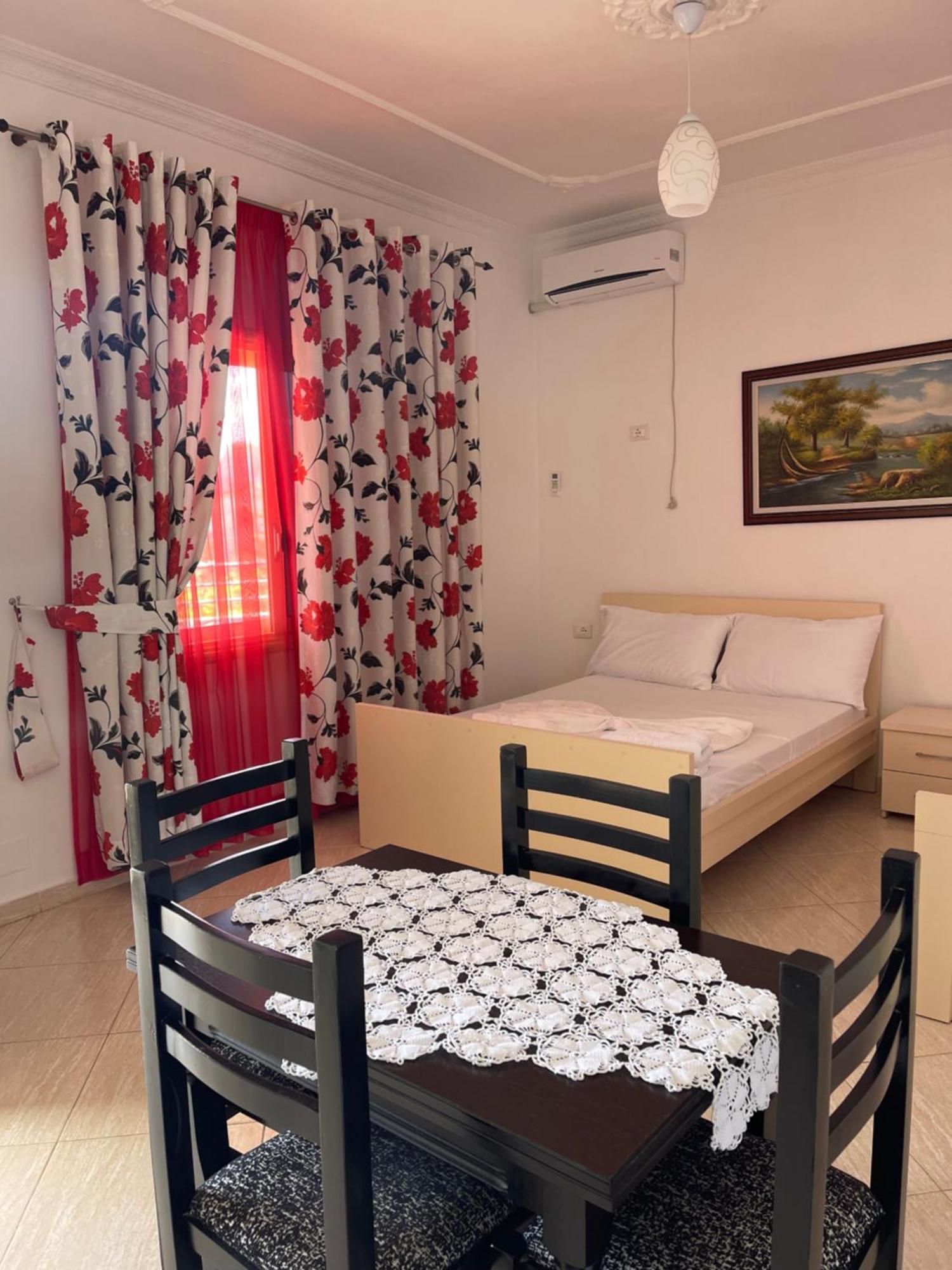 Kristeo Apartment Vlorë Exterior foto